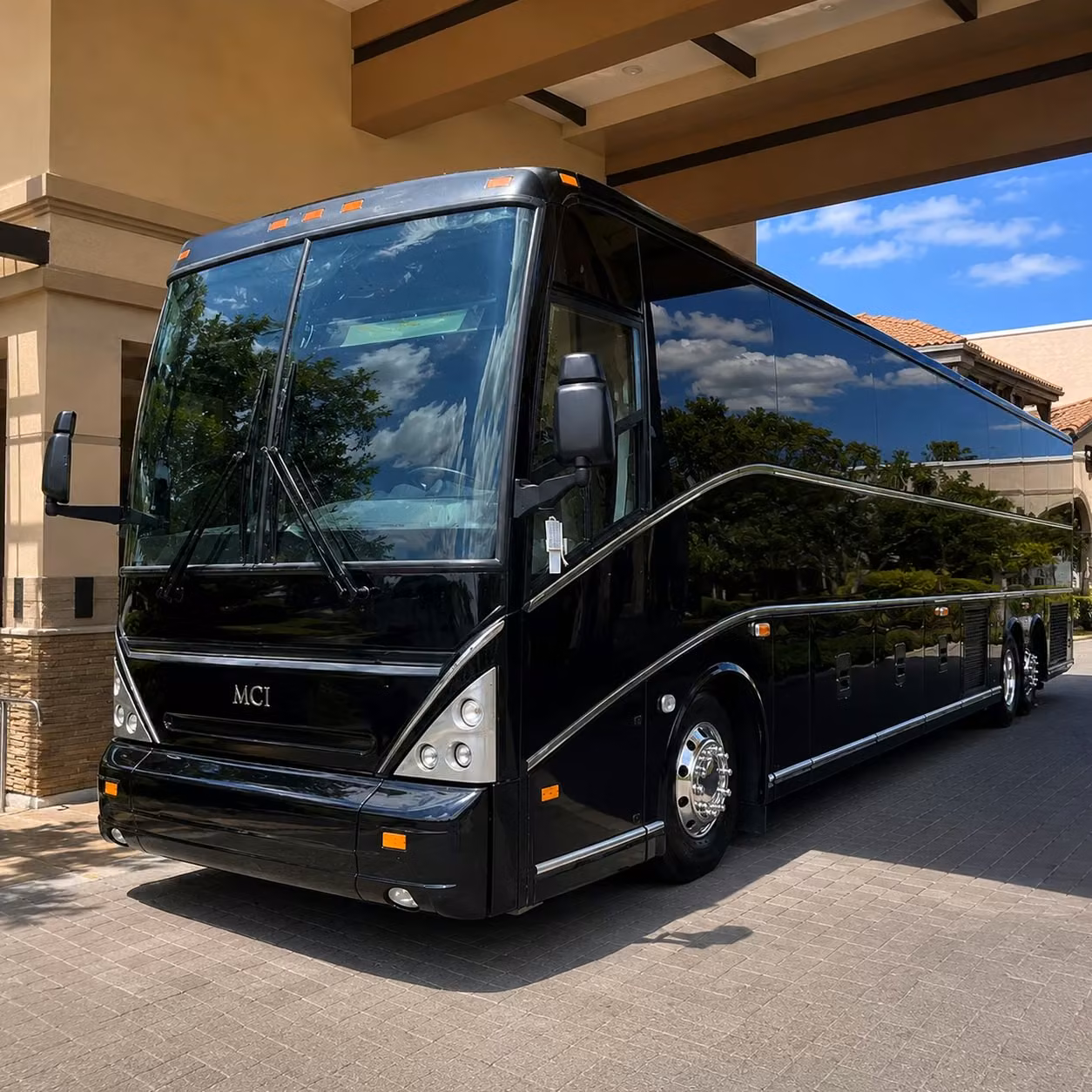 choose a minibus or charter bus for kravis center concert nights