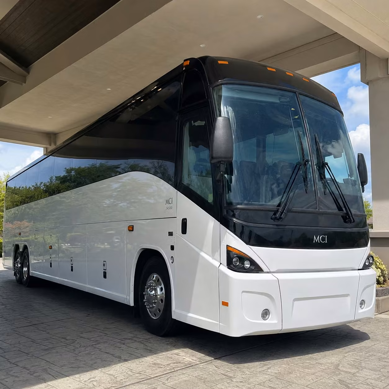 shuttle your team between boca raton s major business parks and office corridors